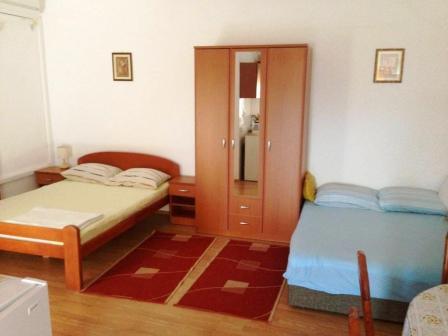 Bjelila Apartments/ Tviat/ Krasici/ Montenegro