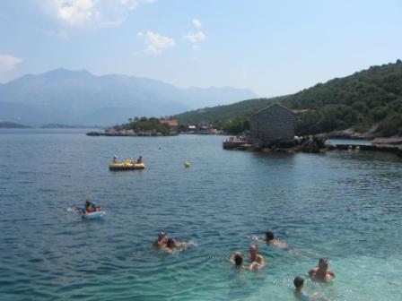 Bjelila Apartments/ Tviat/ Krasici/ Bay of Kotor