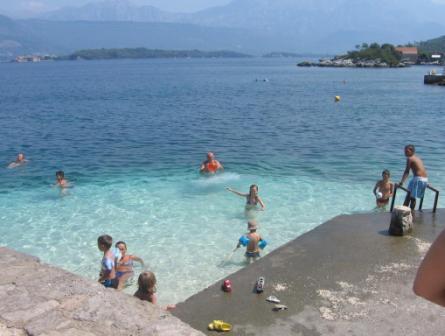 Bjelila Apartments/ Tviat/ Krasici/ Bay of Kotor